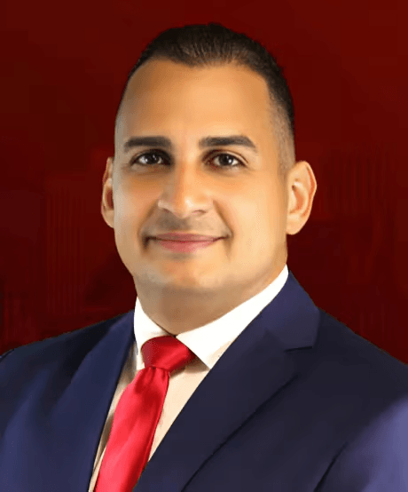 William Vasquez — abogado de inmigración en Florida y fundador de Vasquez Law Firm